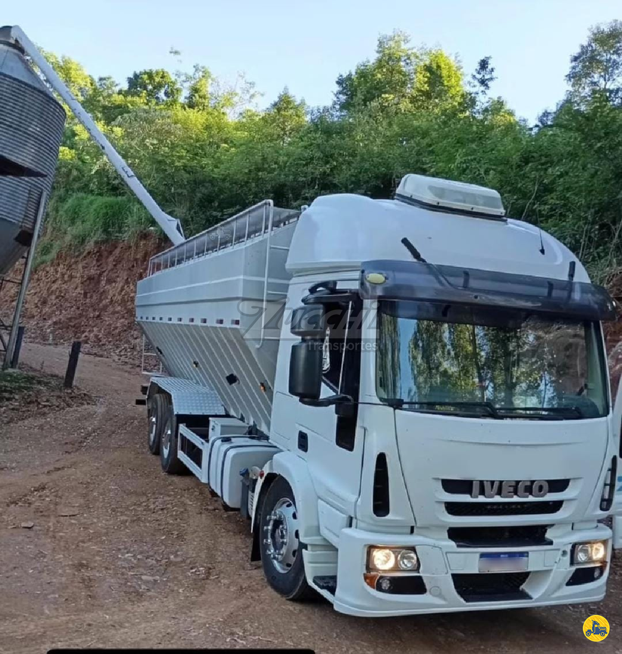 CAMINHAO IVECO TECTOR 240E28 Silo Truck 6x2 Zucchi Transportes PALMITINHO RIO GRANDE DO SUL RS